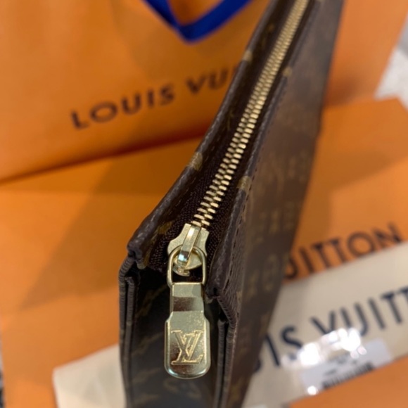🆕🥰💗LOUIS VUITTON Monogram Toiletry Pouch 26 - Picture 11 of 14